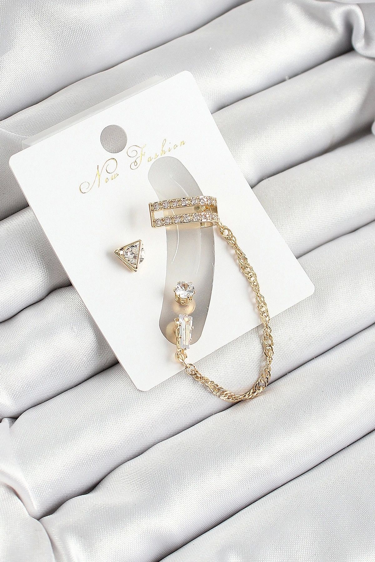 shopwave Pirinç Üçgen Figürlü Zirkon Taşlı Gold Renk 3'lü Kıkırdak Kadın Küpe Set
