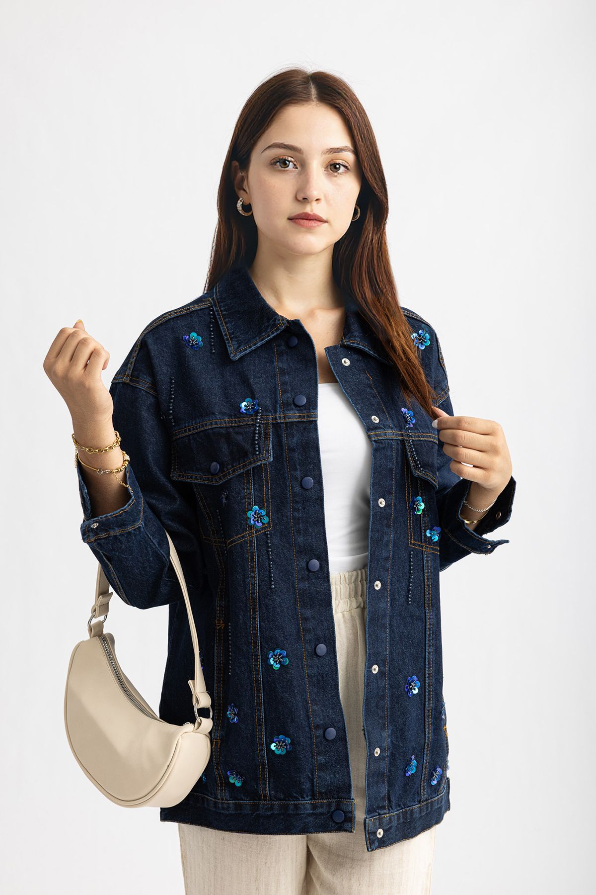 Suede Style 5475 - Elişi Süslemeli Rahat Şık Kadın Kot Ceket