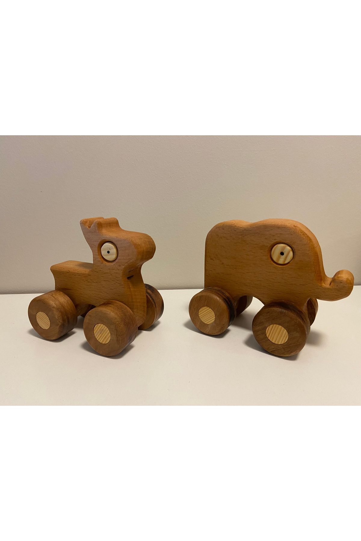 Toys&Wood Doğal Ahşap Tekerlekli Hayvan Oyuncak Seti - Fil ve Zürafa - El Yapımı