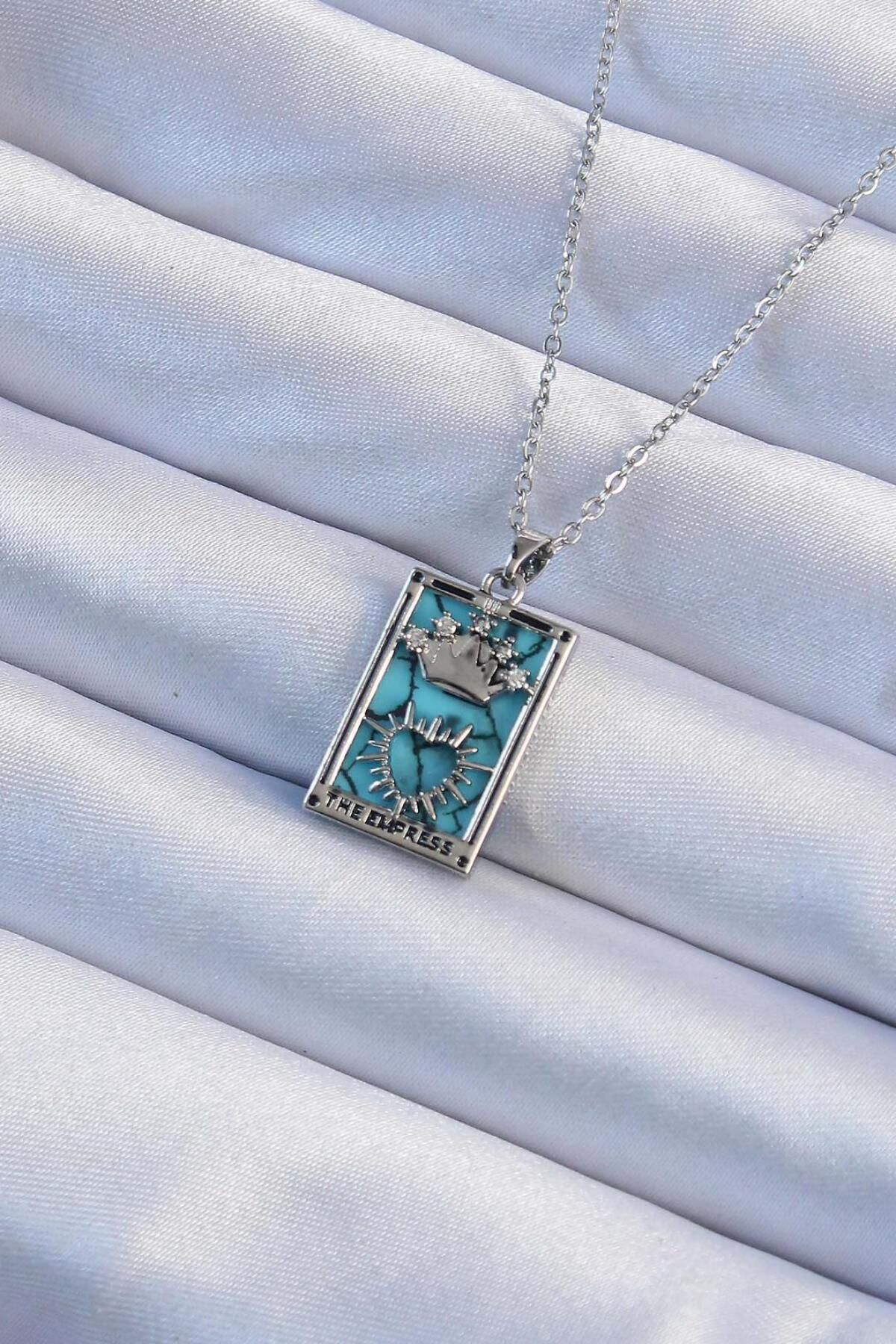 AfraBeauty 316L Çelik Zincir Gümüş Renk Zirkon Taşlı Mavi Mermer Desenli Taç Model Tarot Kolye
