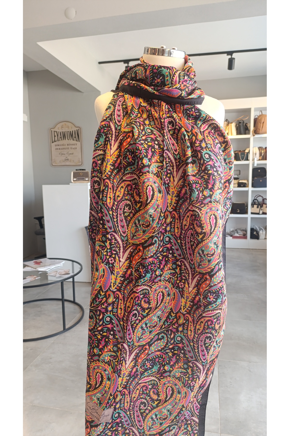 LA BOUTİQUE ÖZEL SERİ ŞAL ETRO DESEN
