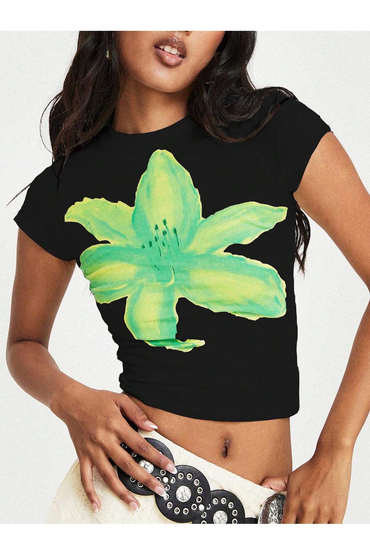 JANSO GROUP - KADIN KISA KOLLU CROP TSHIRT BASKILI COWBOY PAMUKLU PENYE KUMAŞ