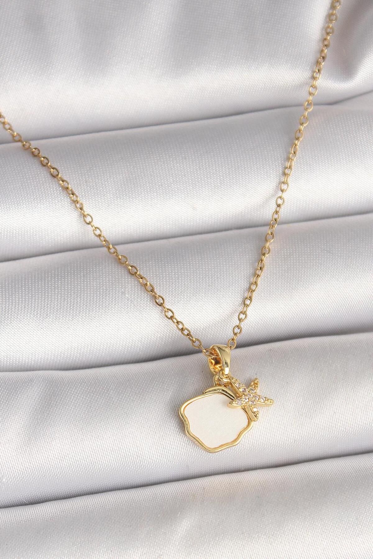 AfraBeauty 316L Çelik Gold Zincir Sallantı Beyaz Mineli Deniz Kabuğu Zirkon Taş Deniz Yıldızı Figür Kadın Kolye