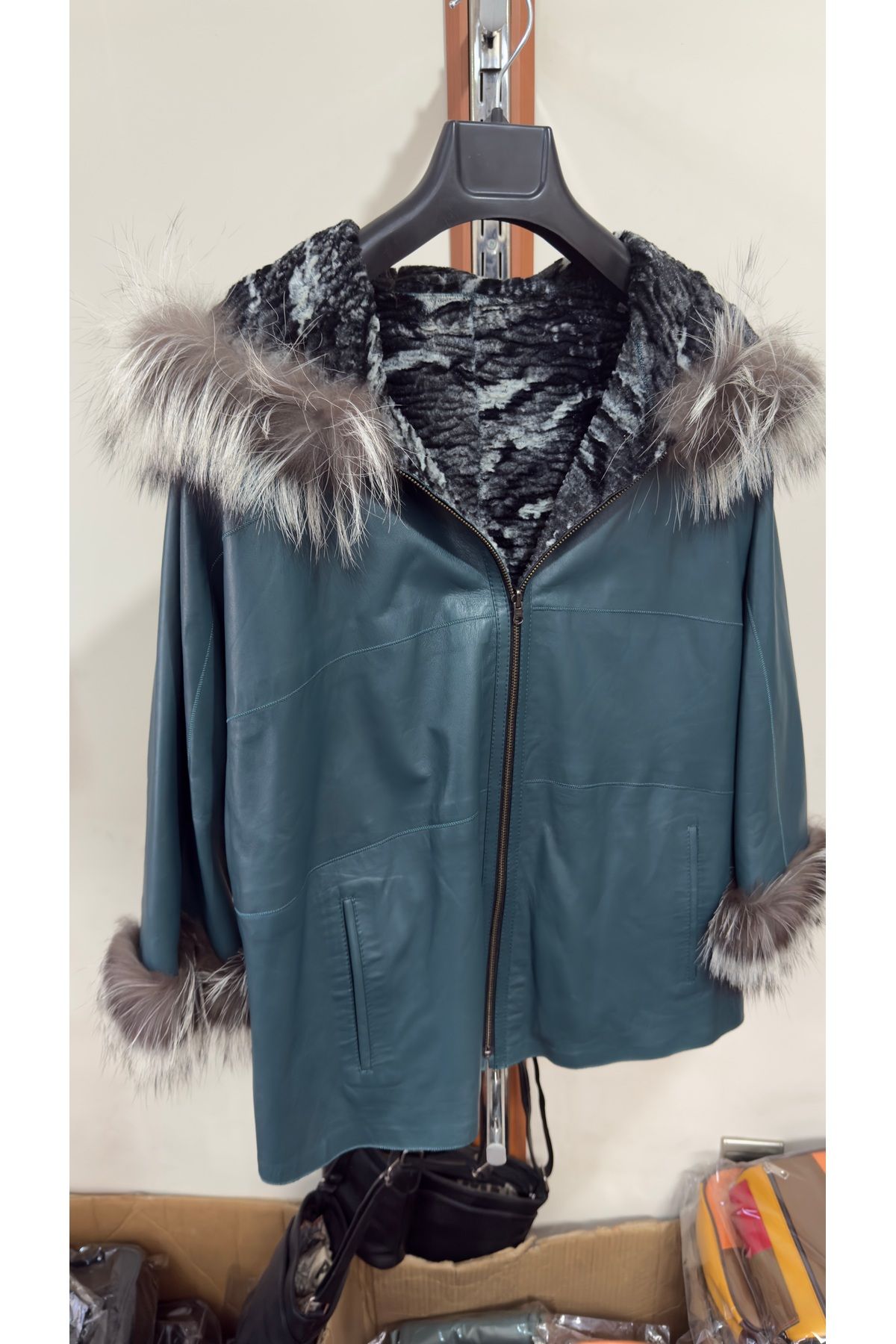 Butik Irmak Mavi̇si̇ Kürklü Deri̇ Ceket