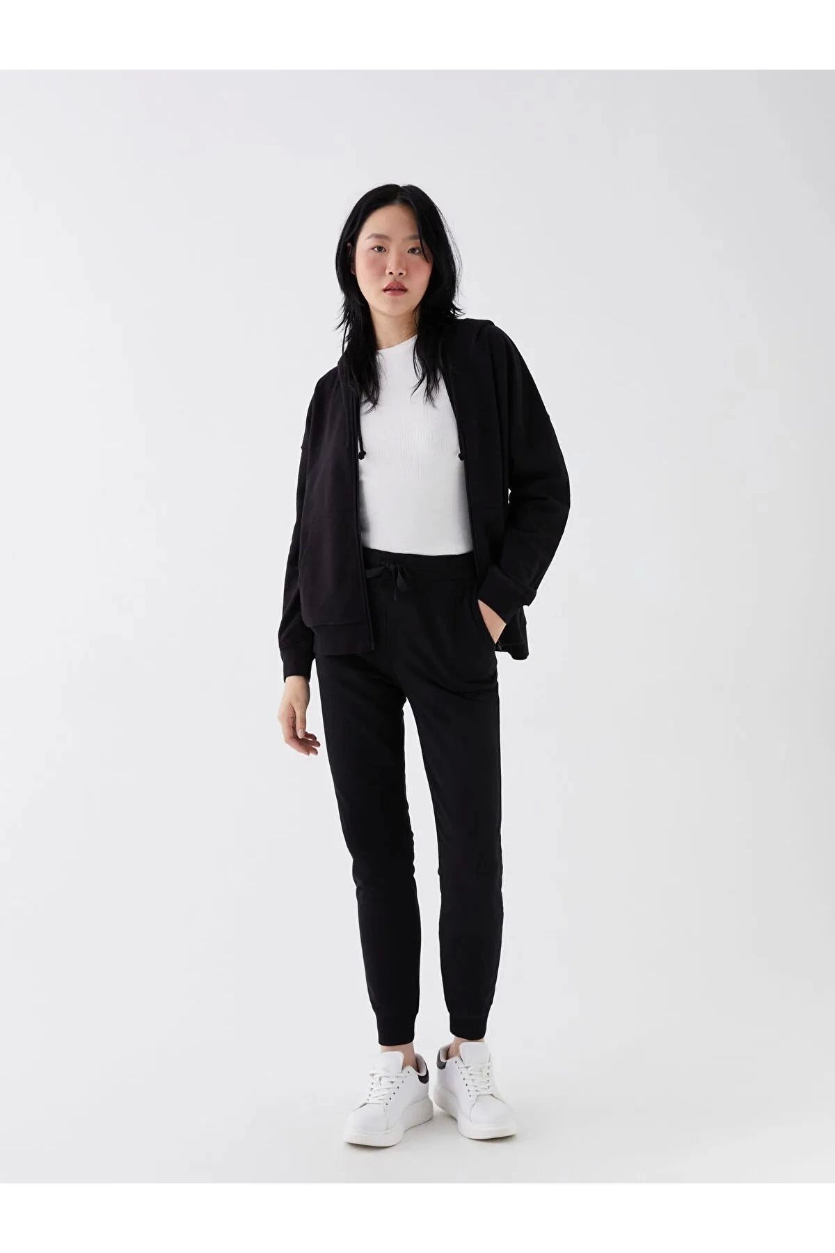LC Waikiki LCWAIKIKI Casual Kadın Beli Lastikli Düz Jogger Eşofman Altı
