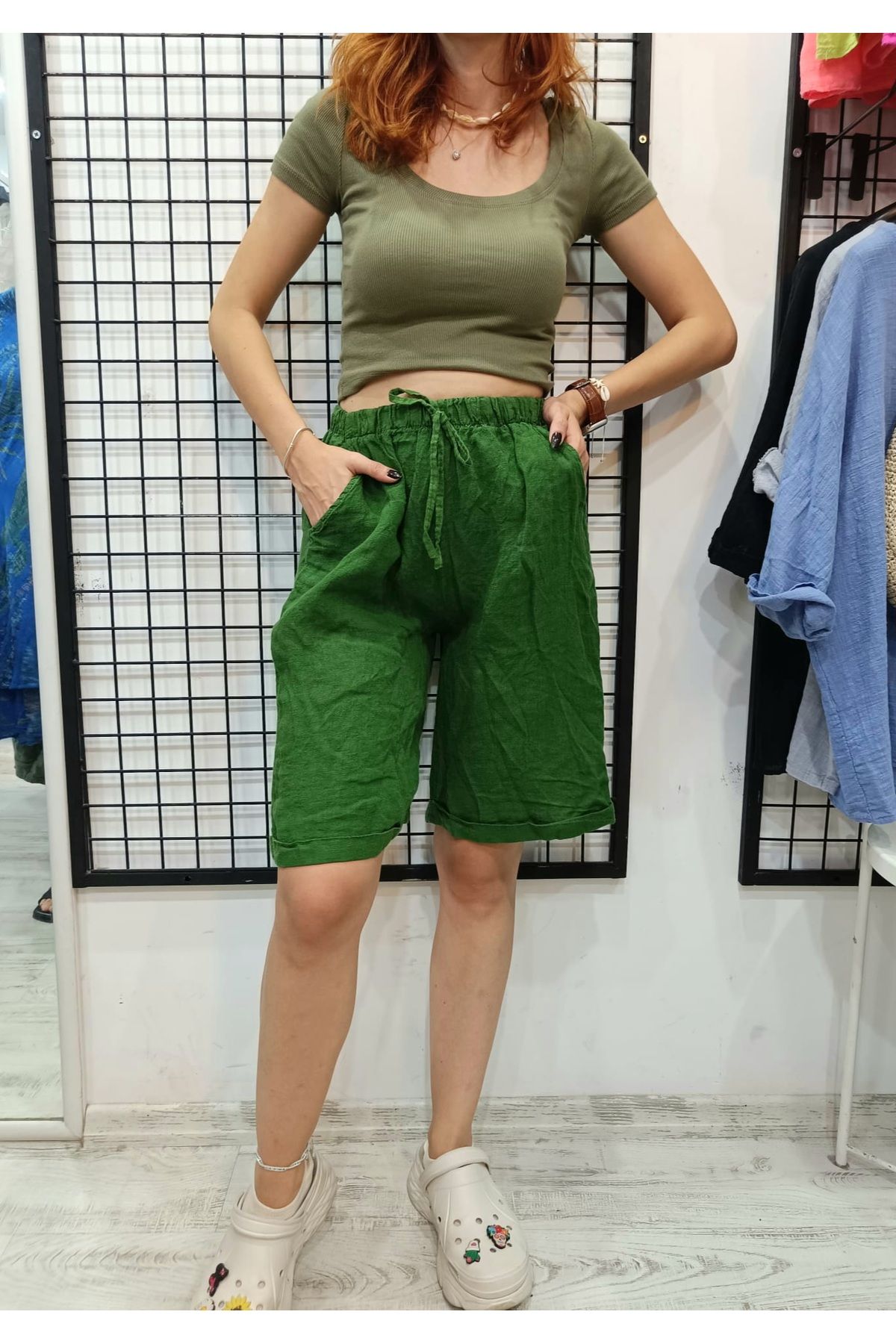 Butik Şans Lastikli Bel Cep Detaylı İtalyan Keten Şort