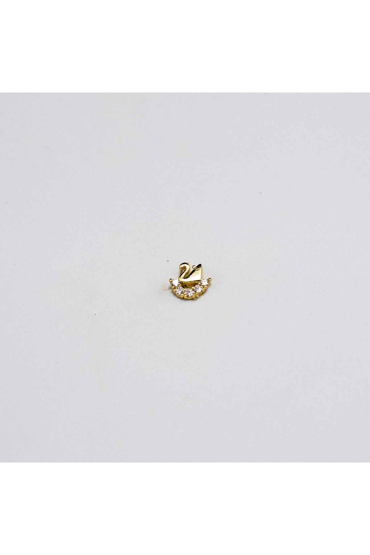 Piercing by Sever ALTIN/GOLD RENK KUĞU MODEL ÇELİK PIERCING… ŞEFFAF TAŞLI (TARGUS HELIX CONCH FLAT)