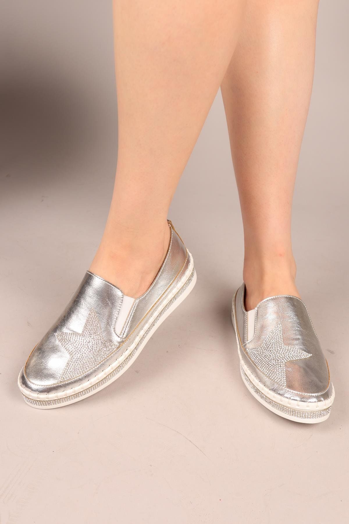 Birikon ASTRAL Yıldız Taşlı Lastikli Sneakers GÜMÜŞ