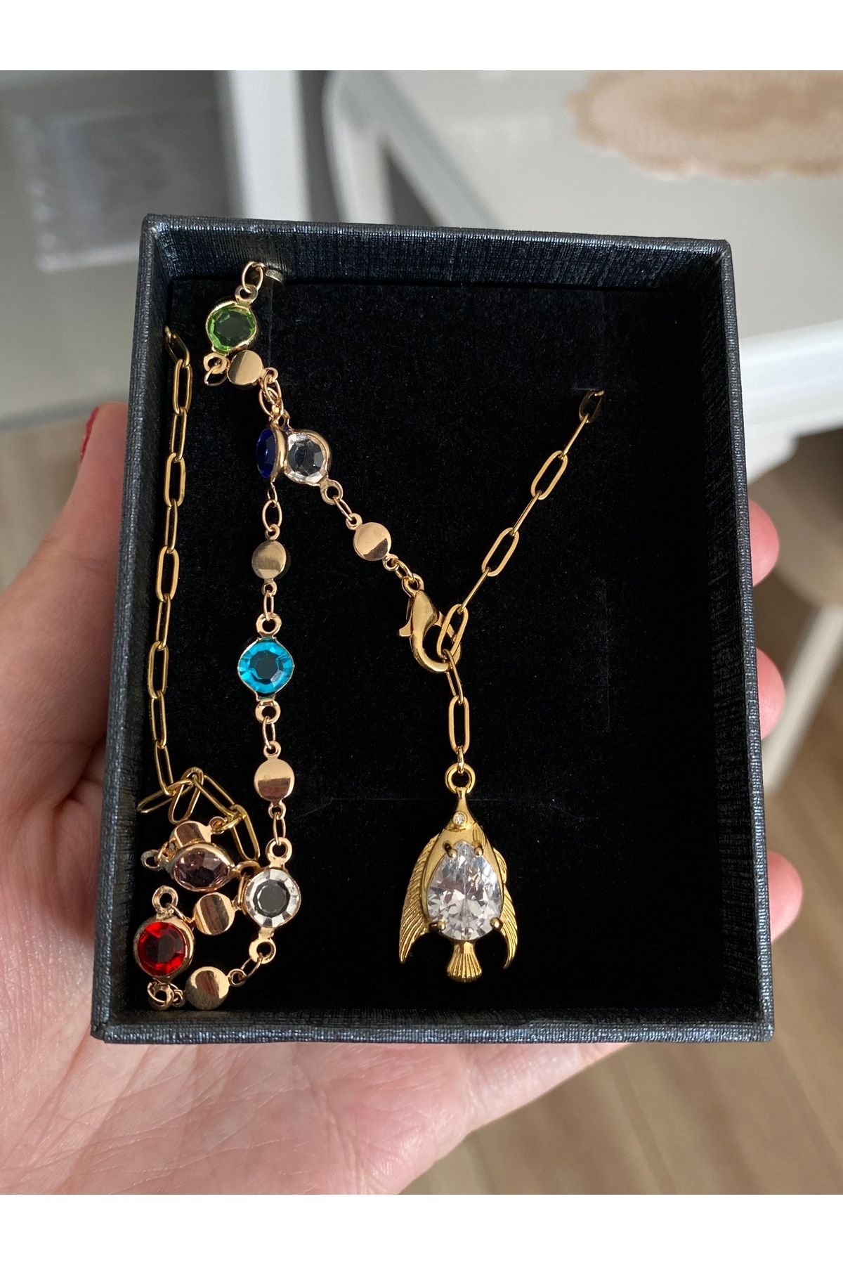 Glowelier Gold Renkli Zincir ve Taşlı Balık Y Kolye