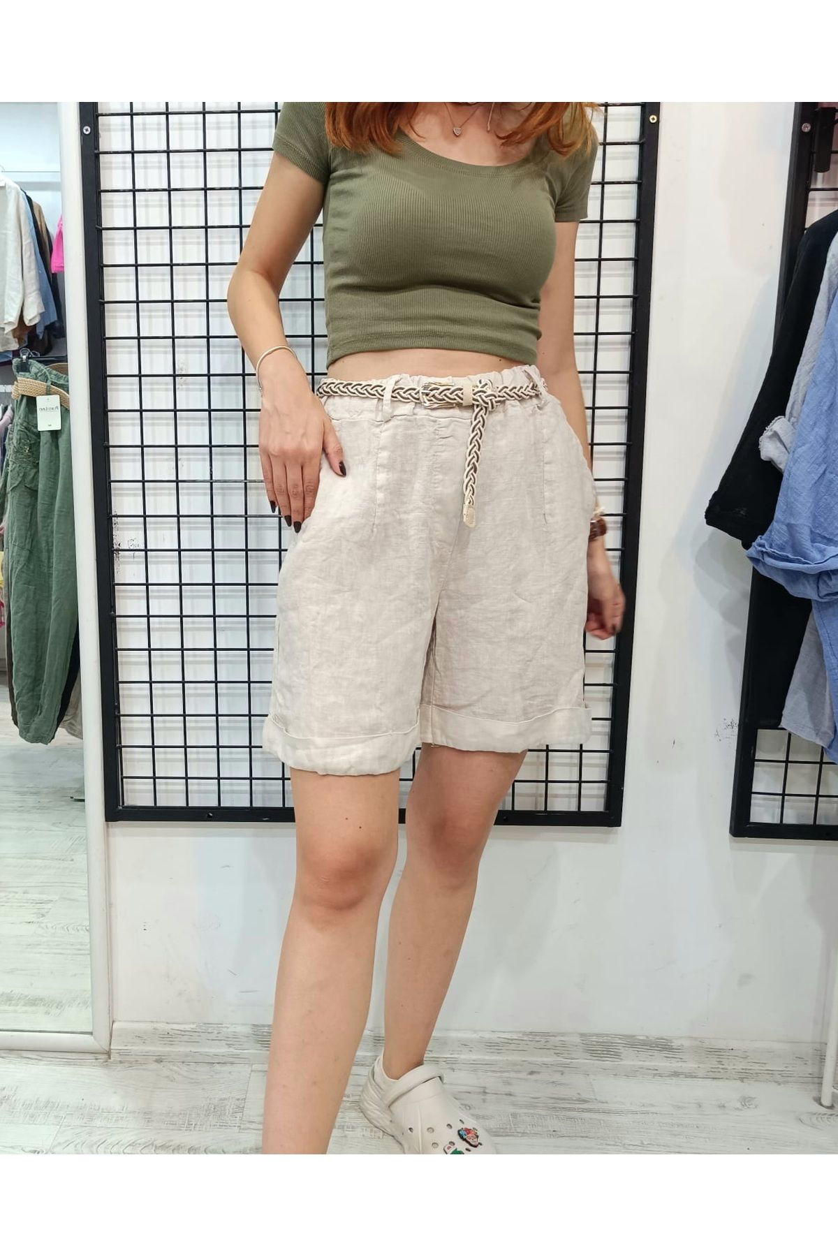 Butik Şans Kemer Detaylı Cepli İtalyan Keten Şort