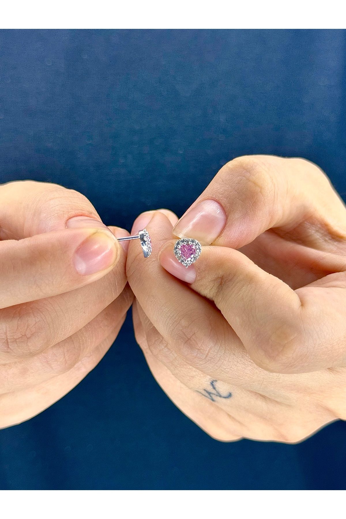 Azra Silver&Aksesuar 925 Ayar Zirkon Taşlı Pembe kalpli Model Küpe