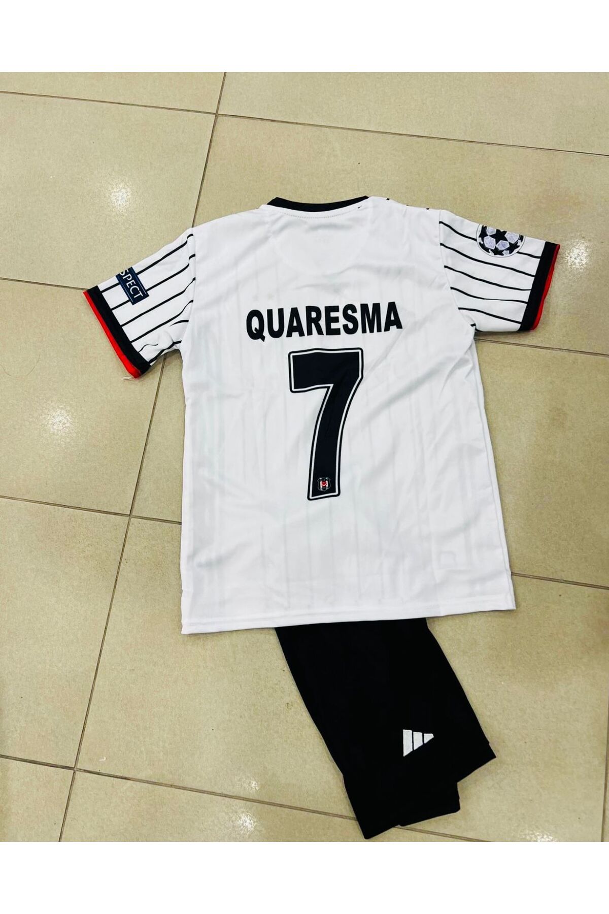 Nevruz 4'lü Set // Beşikt ş-.Quaresma Retro Beyaz İç Saha Nostalji Çocuk Futbol Forma Şort Bileklik Çorap