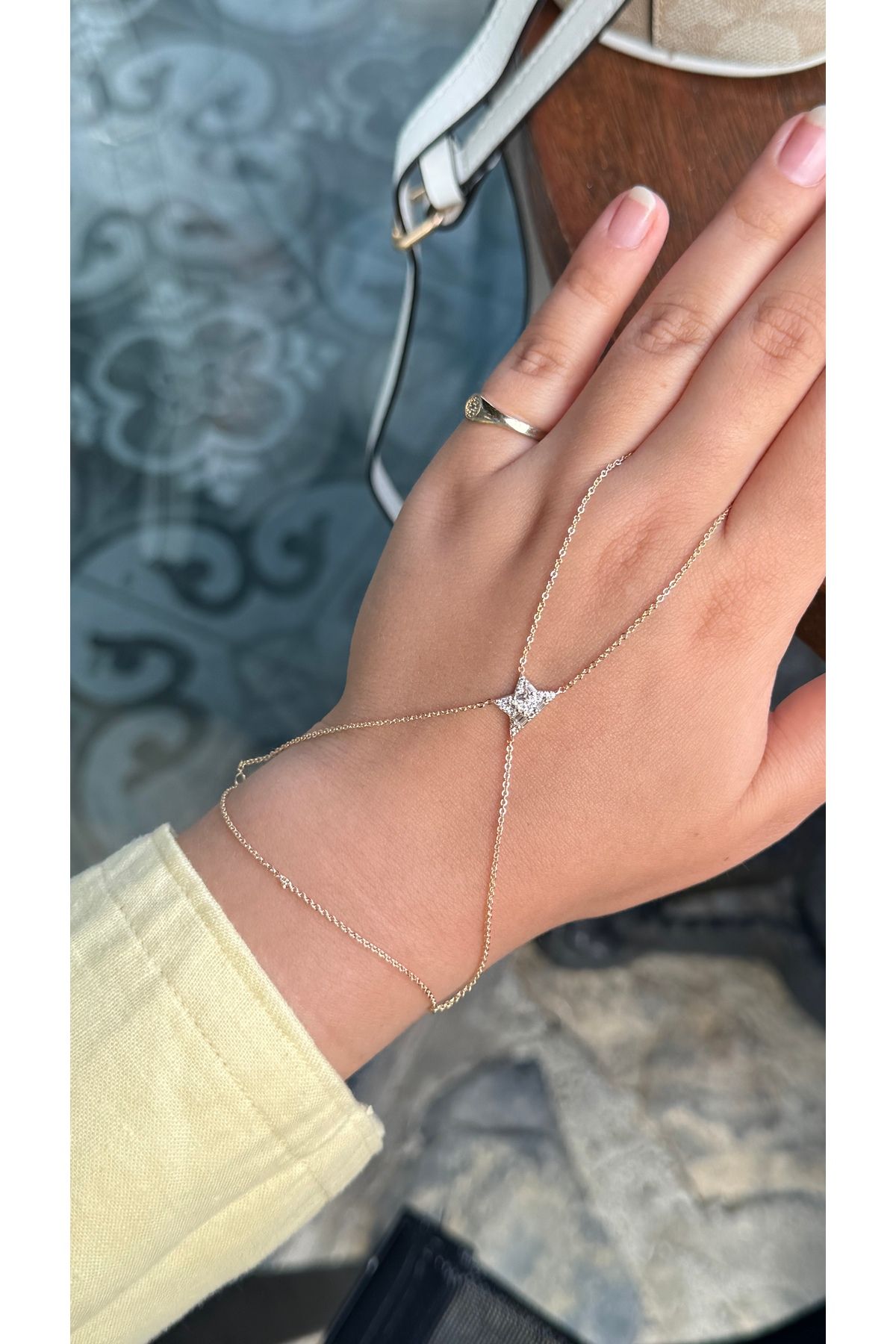 ZEYCE Gold Yarım Yıldız Kararmaz Şahmeran 14k altın renginde