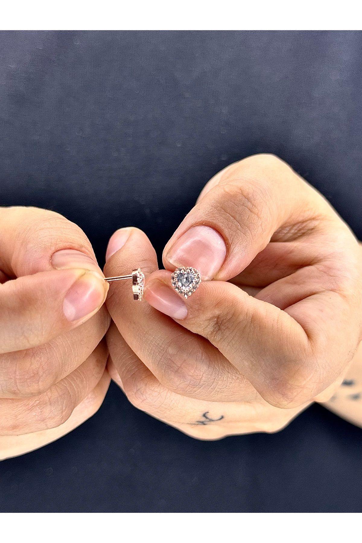 Azra Silver&Aksesuar 925 Ayar Zirkon Taşlı kalpli Model Küpe