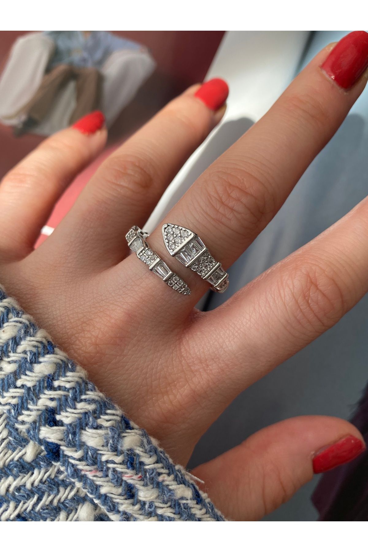 Pinery Jewels Zirkon ve Baget Taşlı Yılan Alttan Ayarlamalı Kadın Yüzük