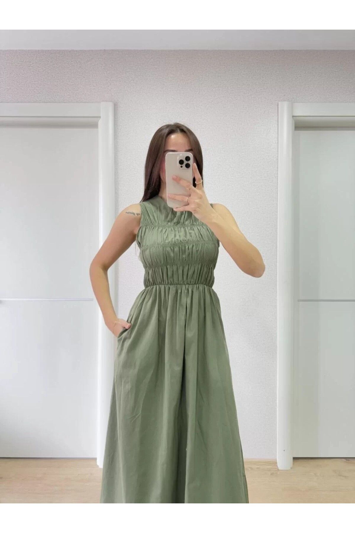 AMO Kolsuz Göğüs Lastıklı %100 Poplin Uzun Elbise - Yeşil