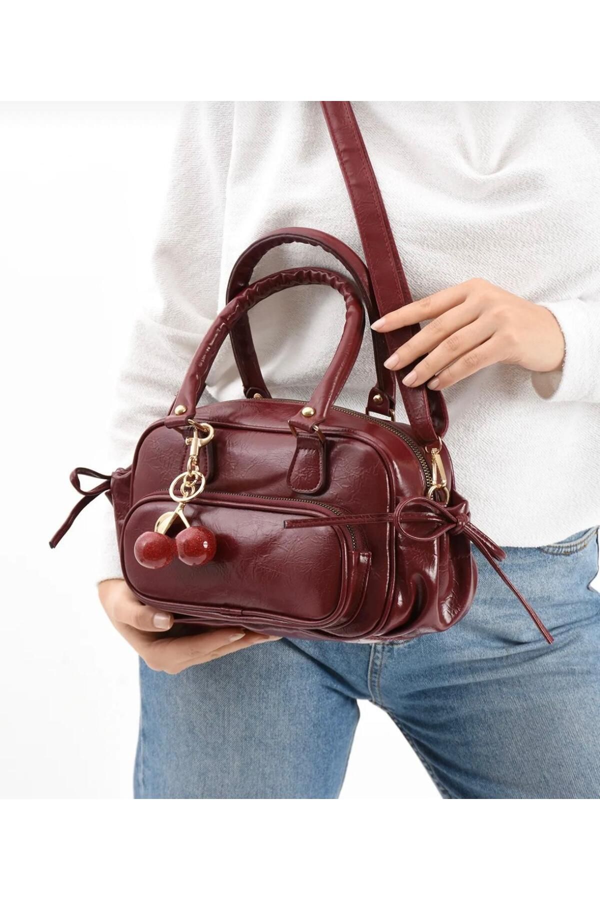 LİSBOND ELEGANCE Lisbond Elegance Casandra Model Bordo Kadın El Ve Omuz Çantası (CHARM DAHİL DEĞİLDİR)