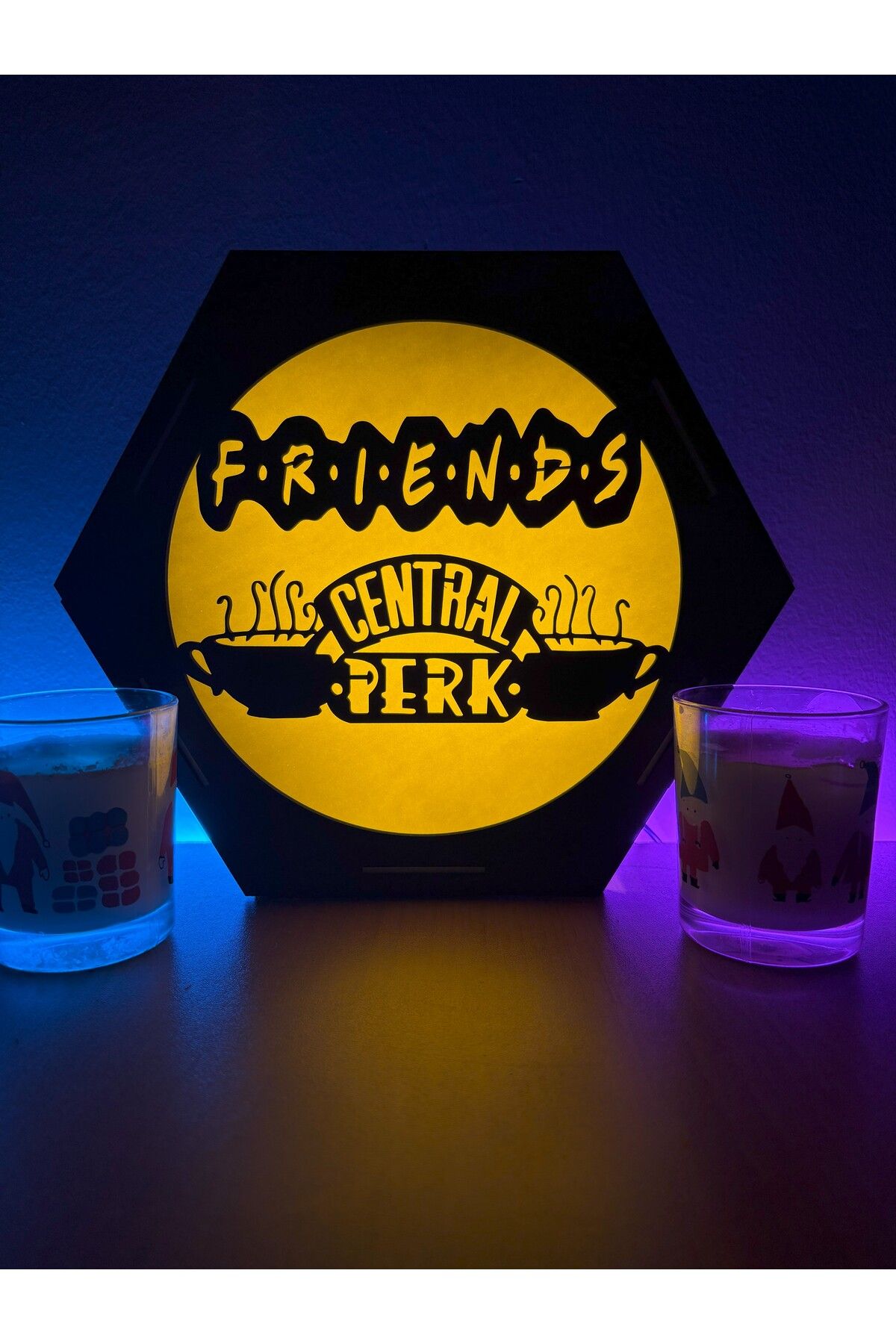 FOREVHOME Friends Central Perk Masaüstü Dekoratif Lamba