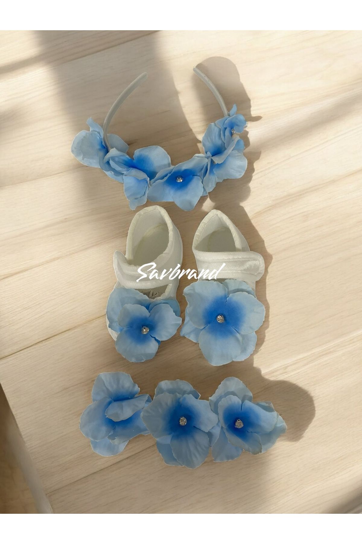 SavBrand Ortancalı Lohusa Anne Tacı Bandanası ve Bebek Patiği