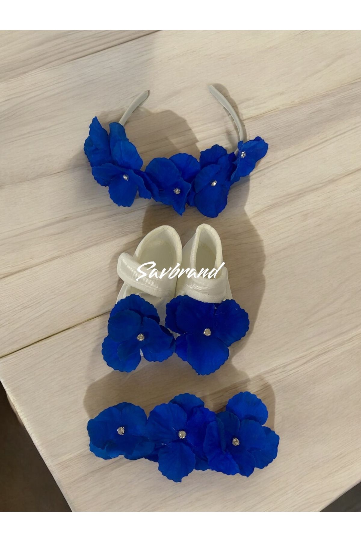 SavBrand Ortancalı Lohusa Anne Tacı Bandanası ve Bebek Patiği