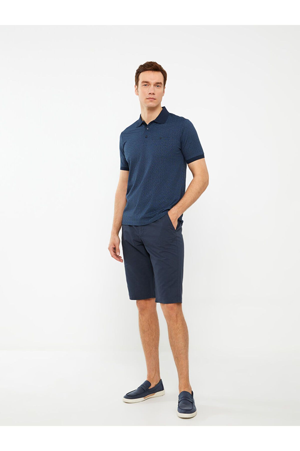 LC Waikiki Standart Kalıp Gabardin Erkek Bermuda Şort