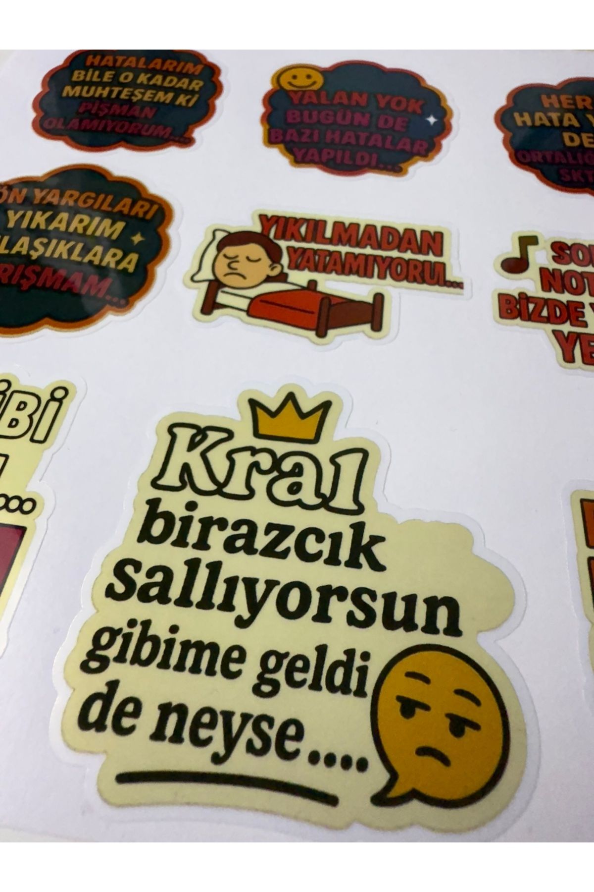 cakaybu Türkçe Mizahi Sözler Sticker Seti – 15’li Renkli Motive Edici Etiket Sayfası