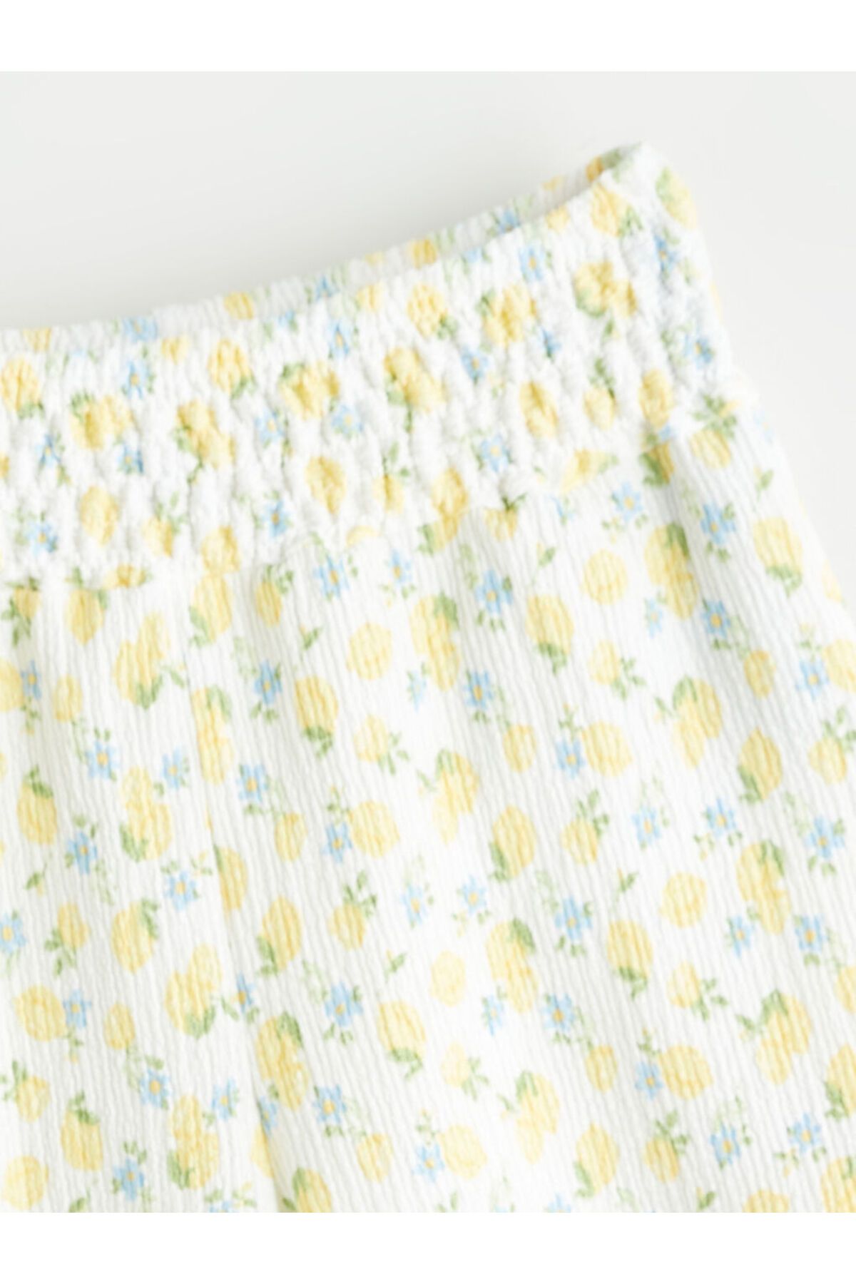 LC Waikiki-Create Your Style from Uzg Store |   Girls' Shorts with Elastic Waist 2