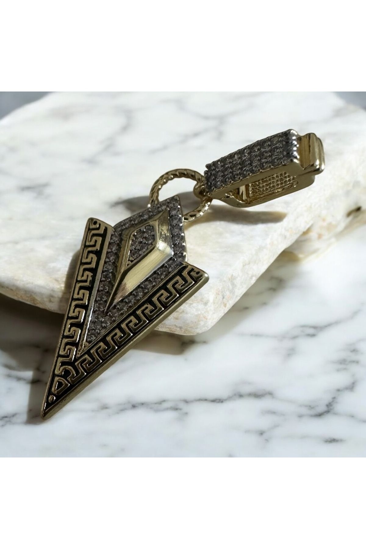RAYM ACCESSORIES PREMIUM ÜÇGEN KOLYE UCU (CHARM)