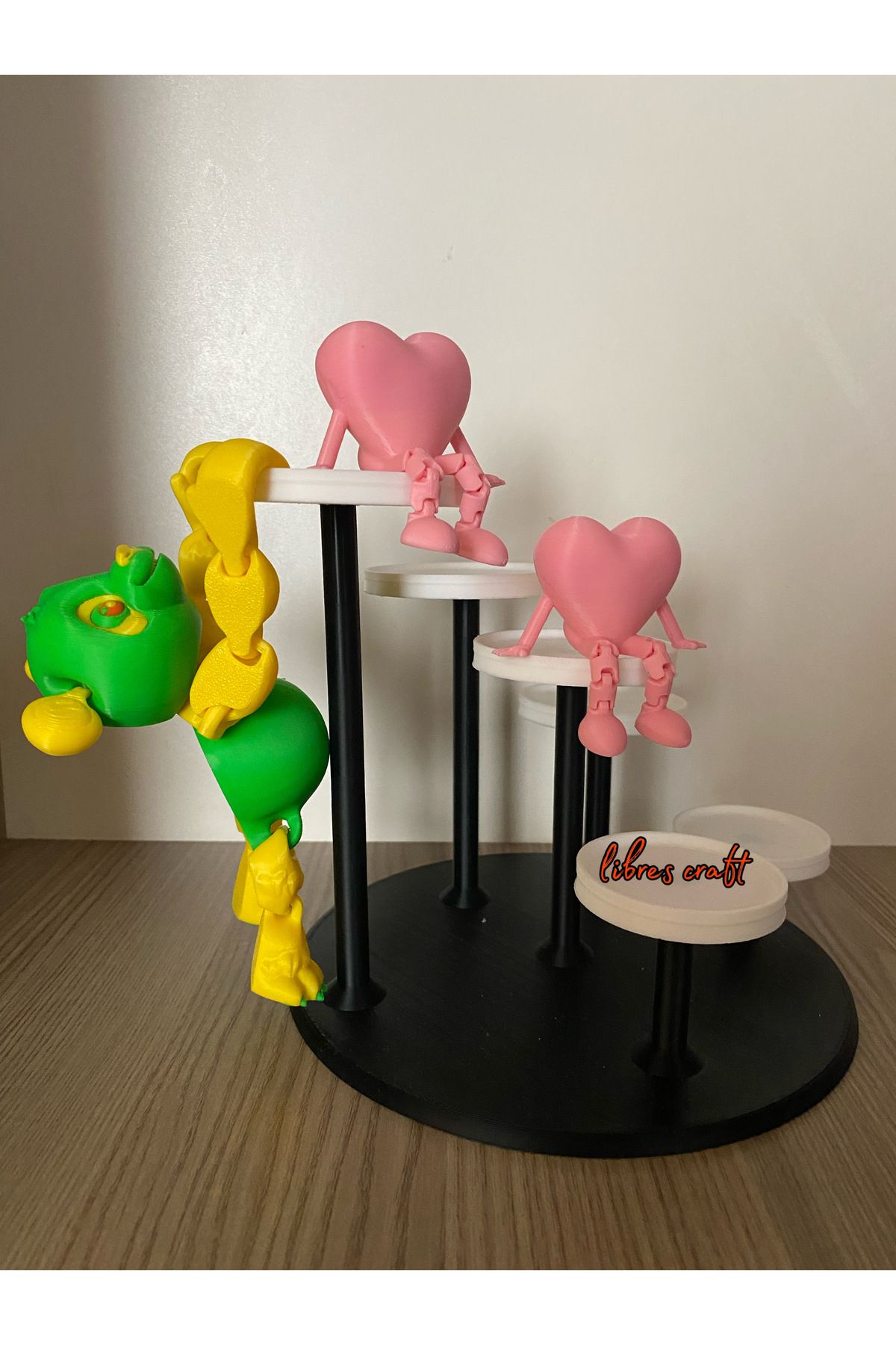 Saatistan Çok Renkli 3D Dekoratif Biblo Standı, Şık ve Modern Tasarım
