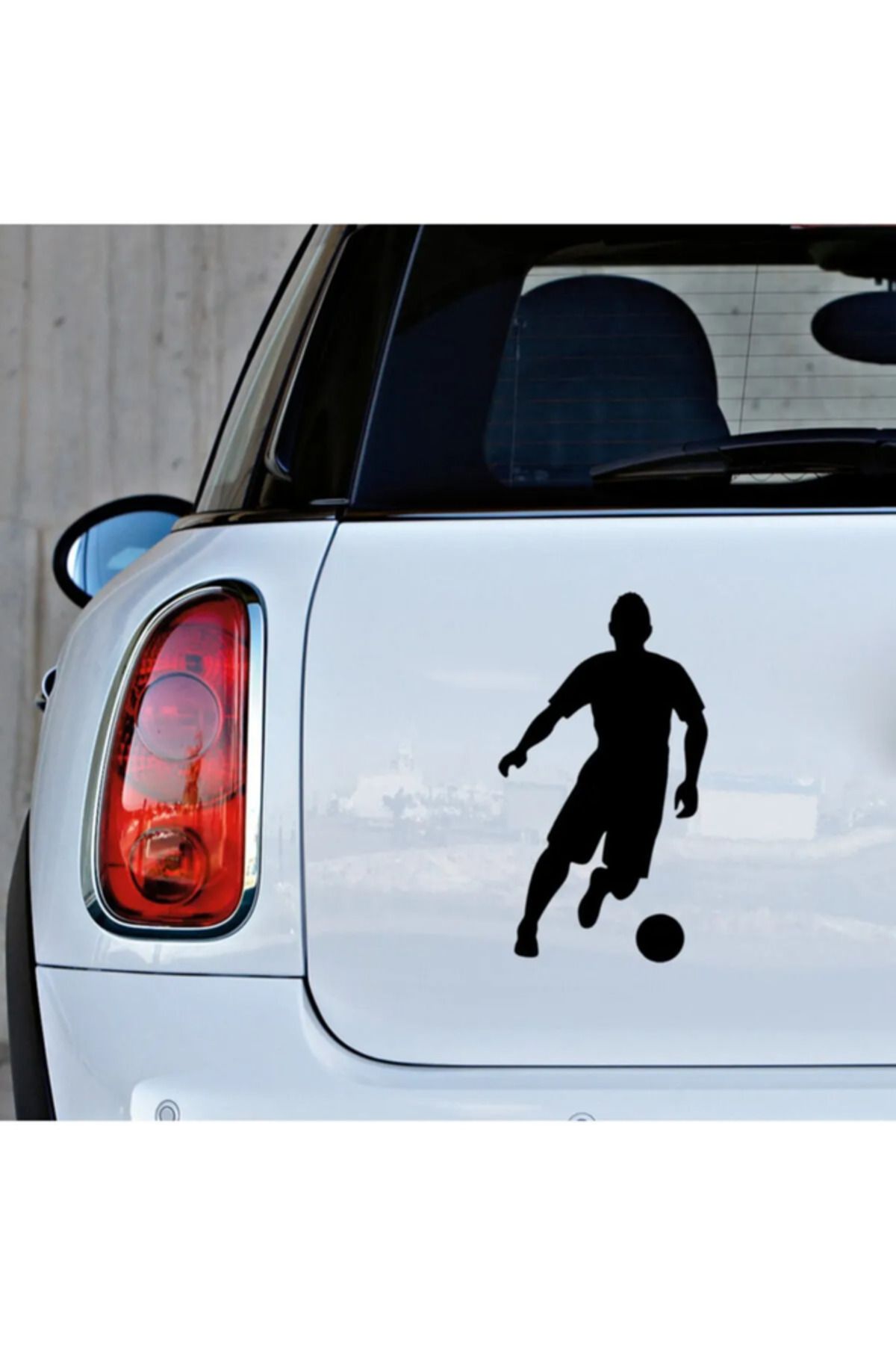TSC Hızlı Top Süren Futbolcu Oto Araba Sticker Etiket Siyah Renk 19CM