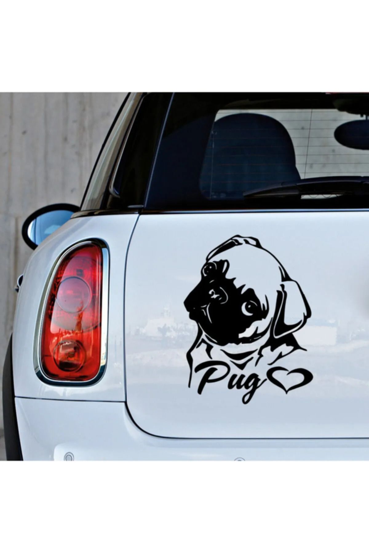 TSC Eğik Duran Pug Köpek Oto Araba Etiket Sticker Yapıştırma 20cm Siyah Renk