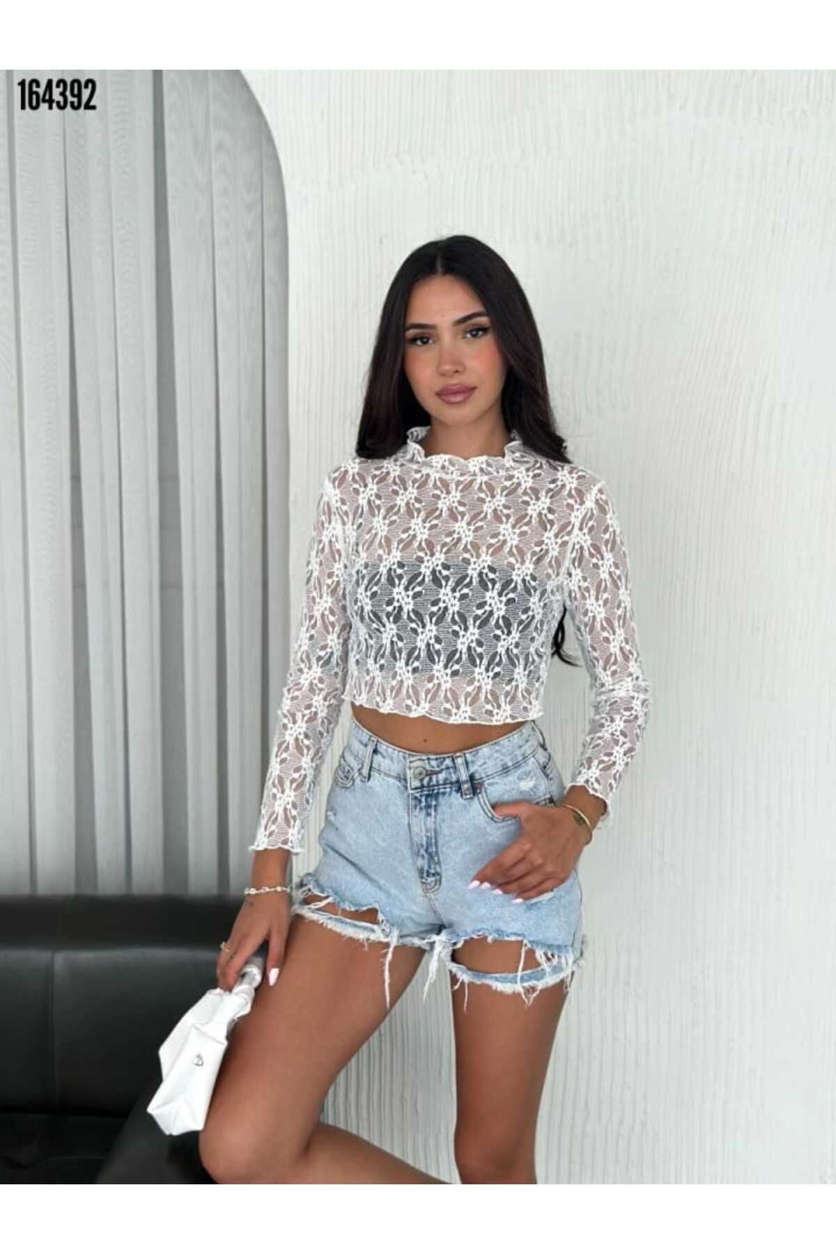 Cbm Dantel Uzun Kol Bluz- Beyaz Kırmızı Gül Figürlü Kolye hediye