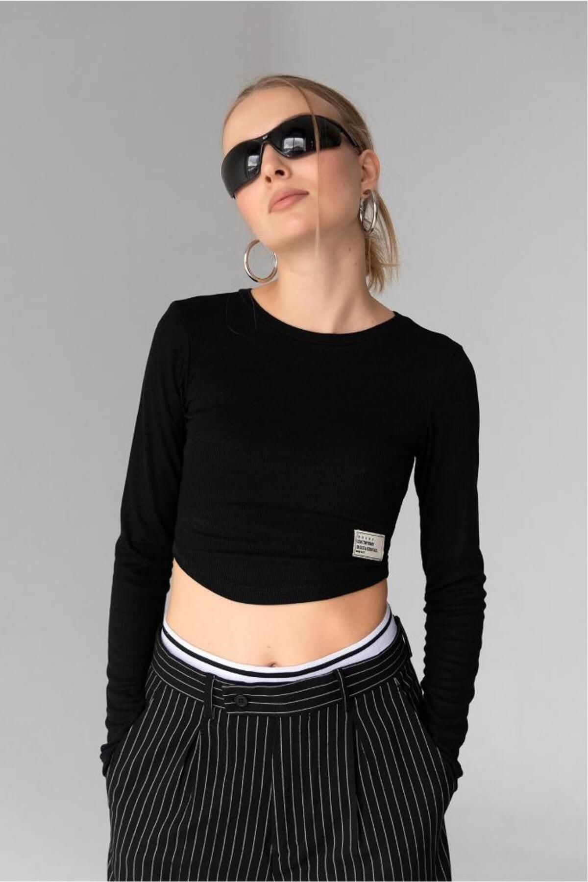 bases. Kadın Uzun Kol Etek Ucu Oval Fitilli Crop T-shirt