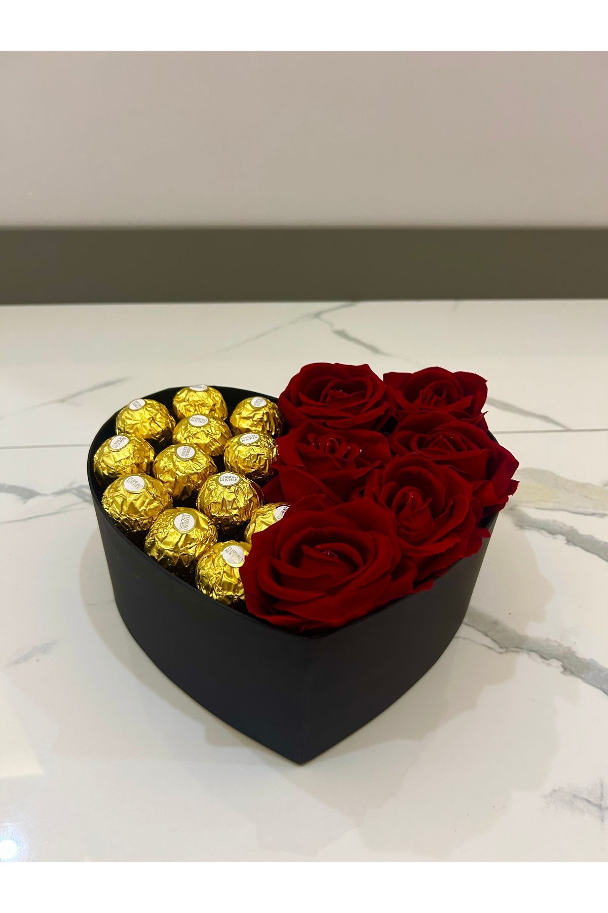 Buteks Ferrero Rocher hediye kutusu