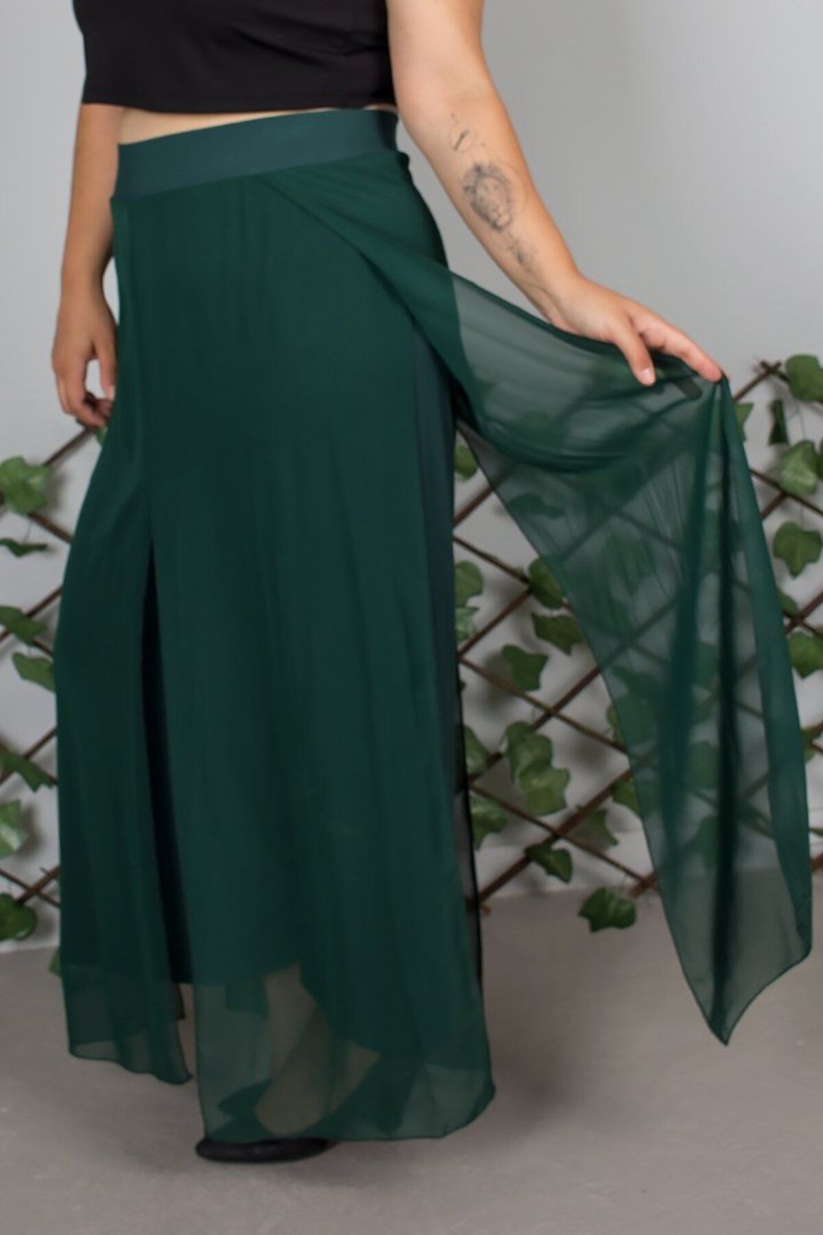 Truva XXL-Plus Size Chiffon Green Baggy Trousers – Candy Fabric Inside, Comfortable and Stylish Design between Sizes 44/54 3