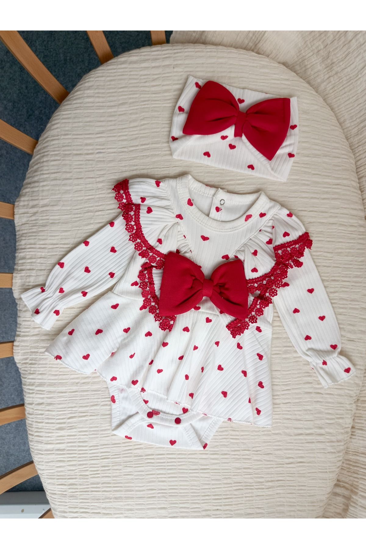 Babystasarım Kırmızı Kalp Desenli Romantik Bebek 2'li Tulum Romper Seti