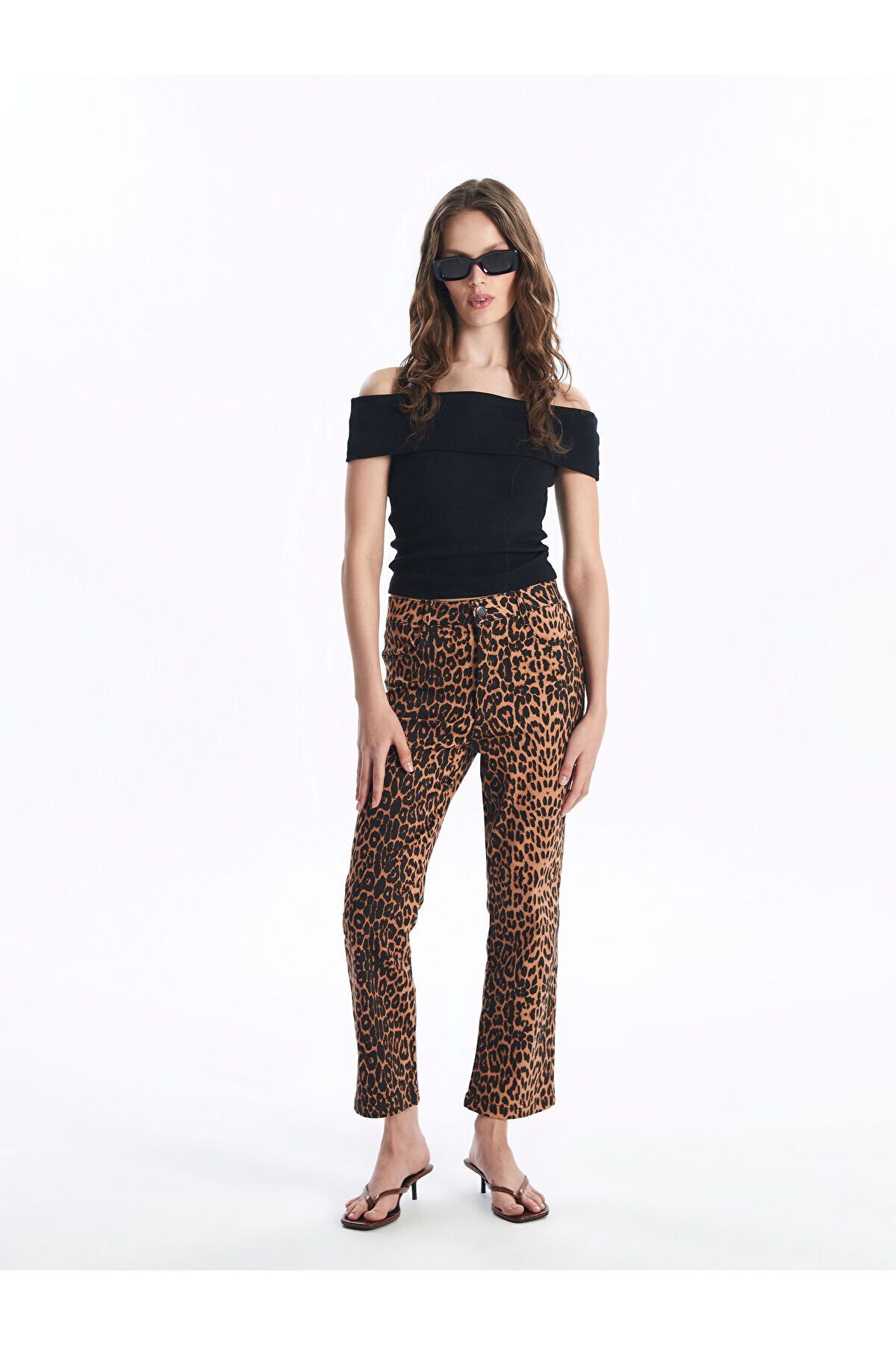 LC Waikiki Dar Fit Leopar Desenli Kadın Pantolon
