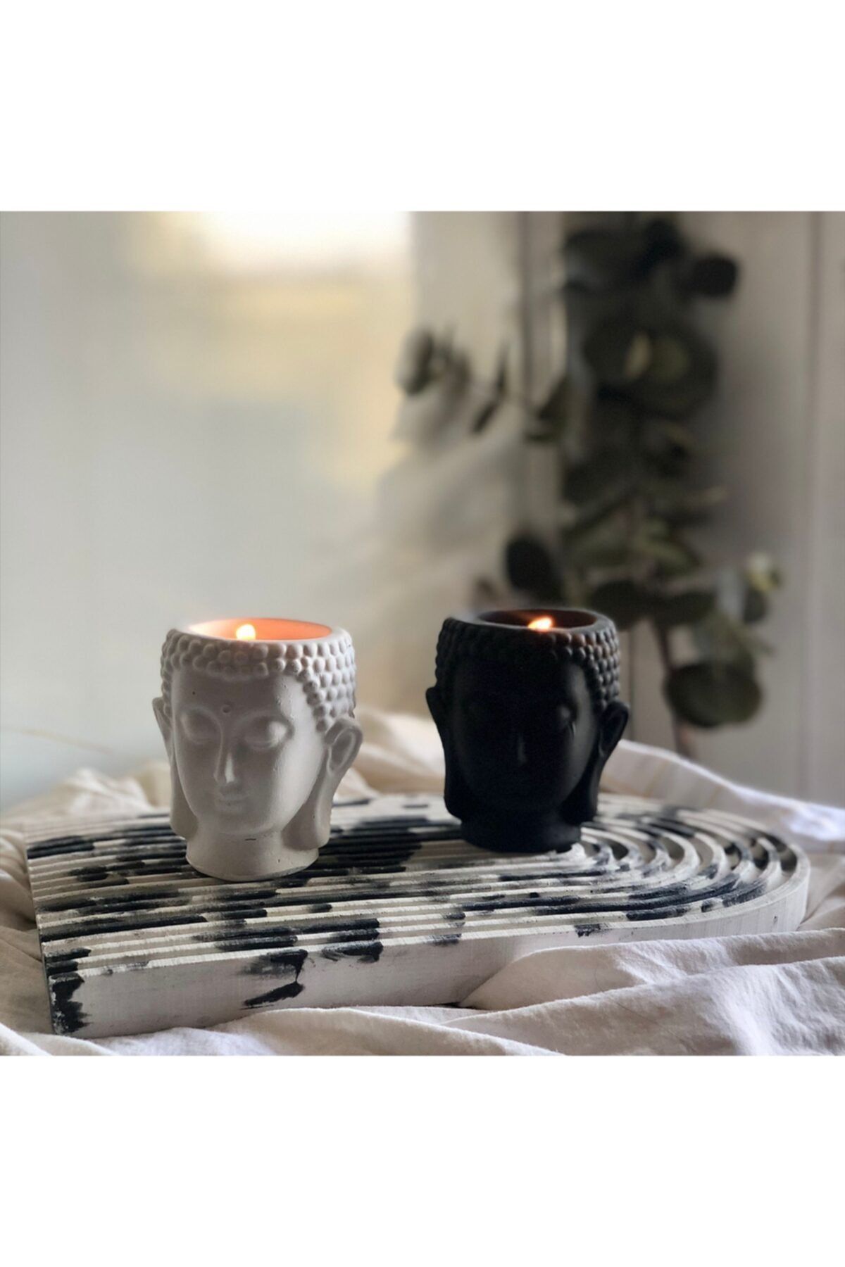 Saatistan 2'li Tealight Mumluk Seti Siyah ve Beyaz, Modern ve Şık Dekorasyon Aksesuarı