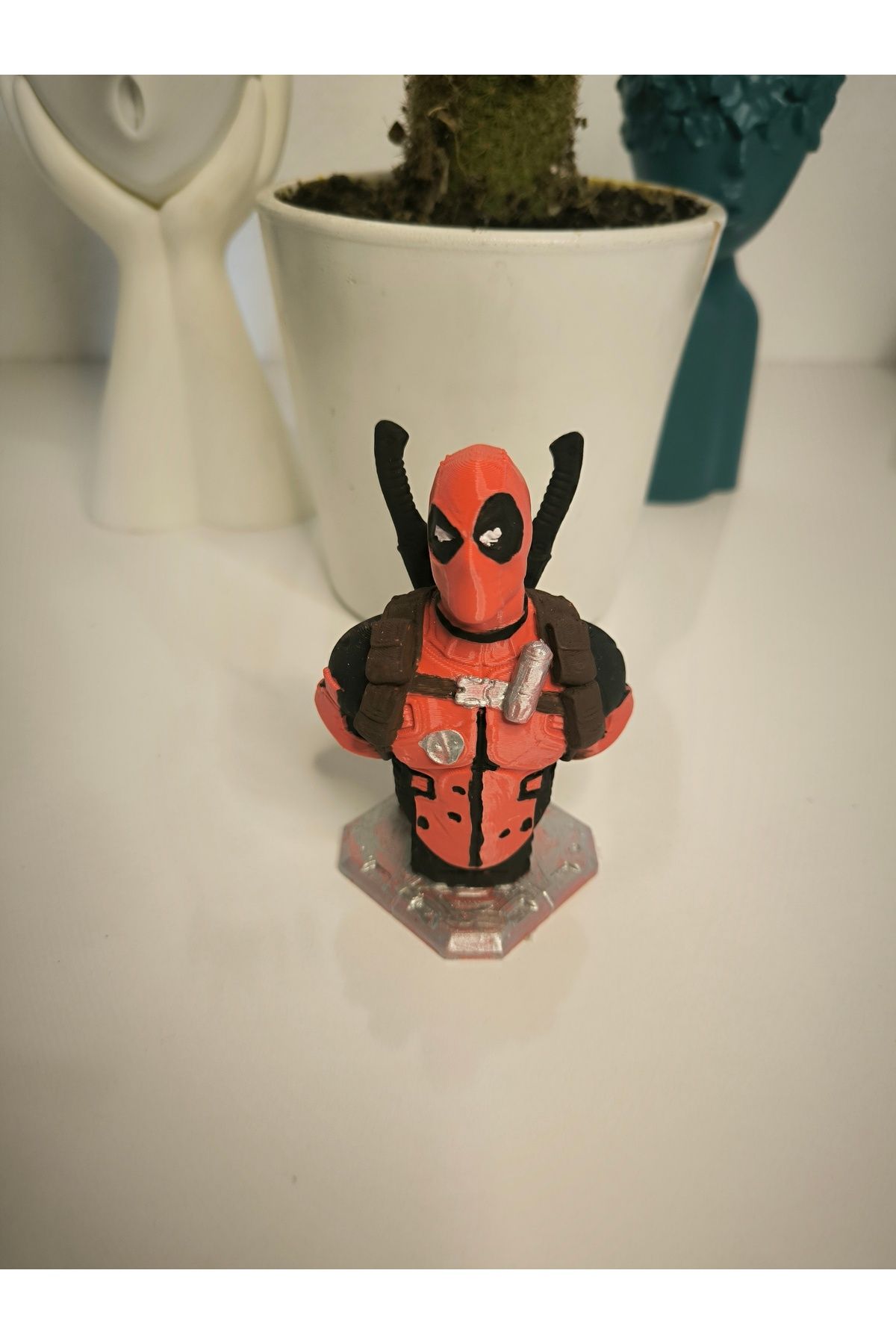 Mutu Store Dekoratif Deadpool Figürü