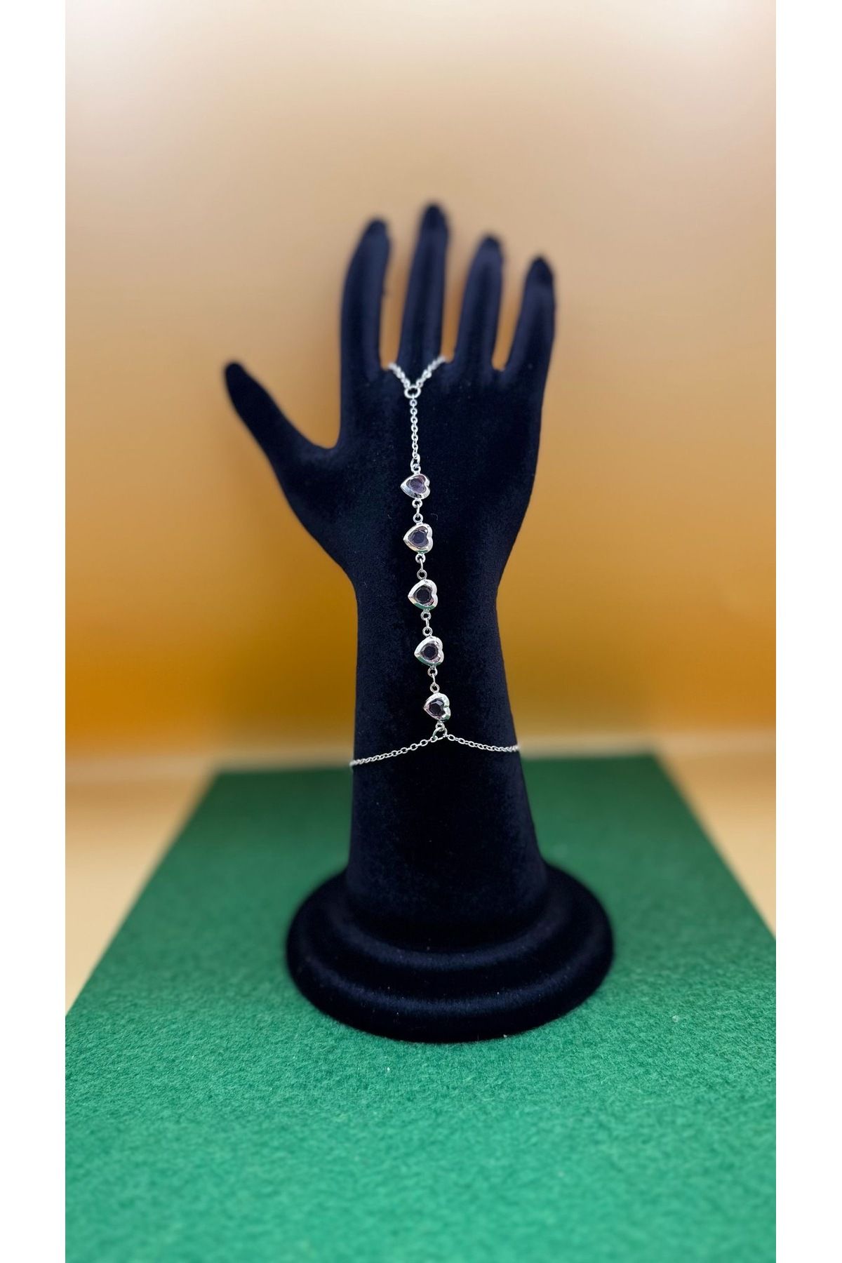 Gül Accessory Gümüş Renk Kalpli Özel Tasarım Şahmeran