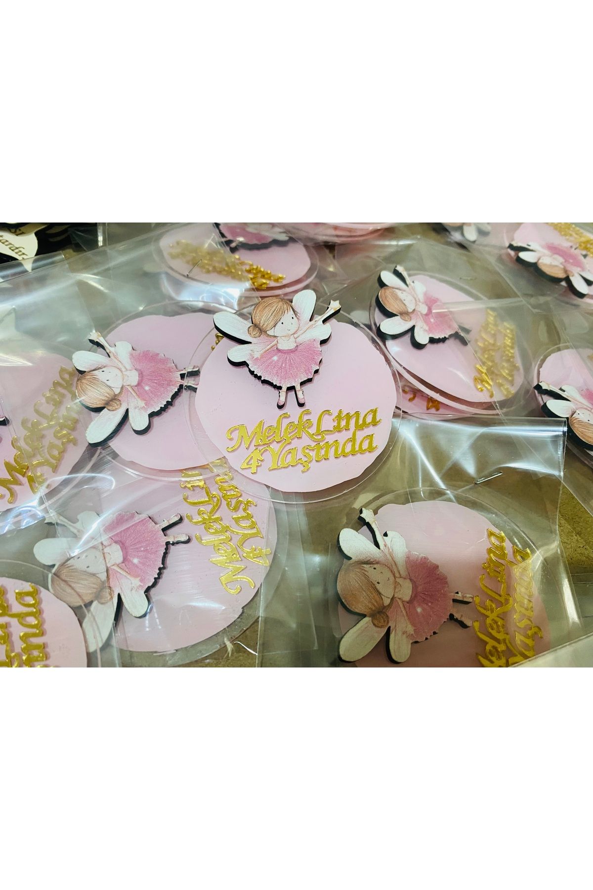 guluslazerkesim 10 ADET PEMBE BOYALI PERİ KIZI FİGÜRLÜ ŞEFFAF MAGNET BEBEK MAGNETİ