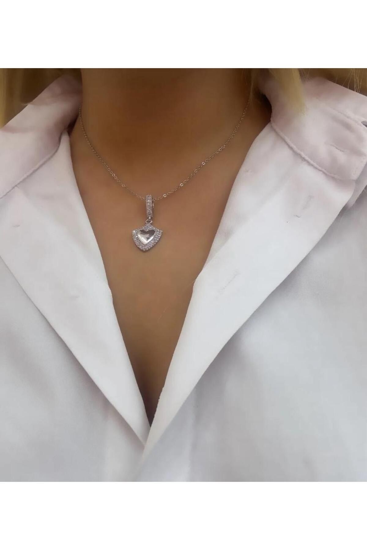 hy collection GÜMÜŞ KALP ETRAFI ZİRKON TAŞLI KOLYE