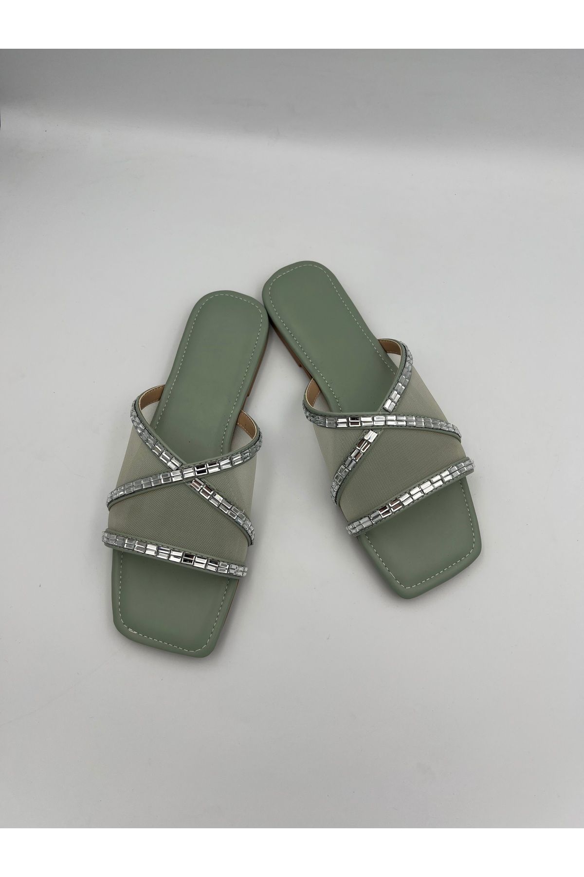 CHARLIE'SSHOES Ayna Taşlı Kadın Terlik