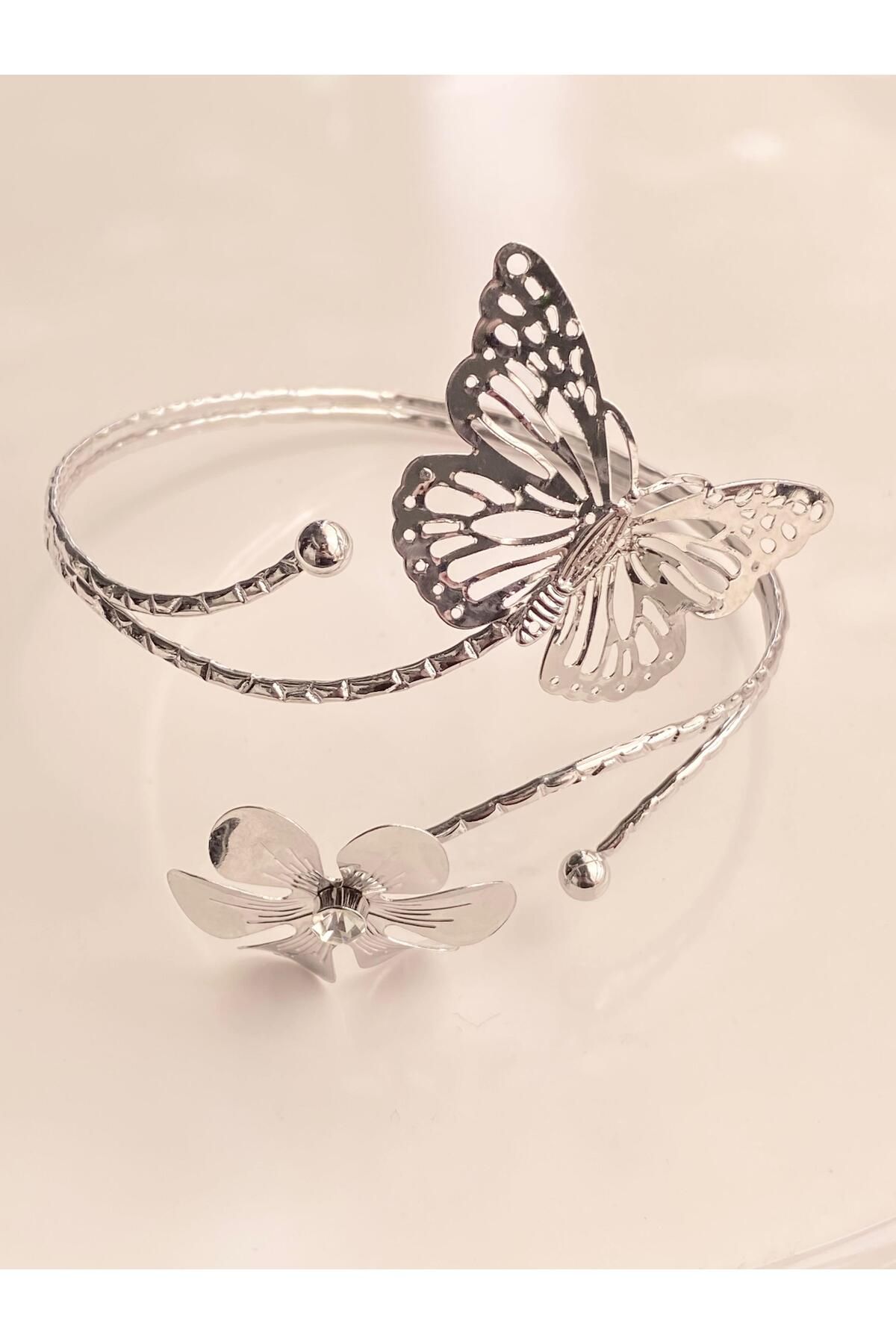 sain jewelry Gümüş Rengi Yonca Topçuk Detay Kol Aksesuarı Pazu bilekliği