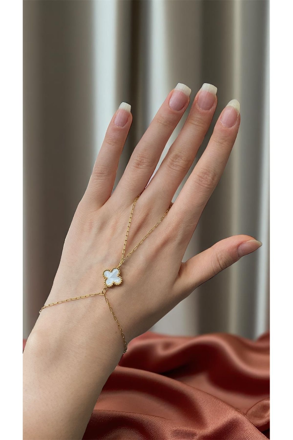 Tixy Pixy Altın Van Cleef Beyaz Yonca Şahmeran Bileklik, Paslanmaz Çelik Şahmeran Bileklik