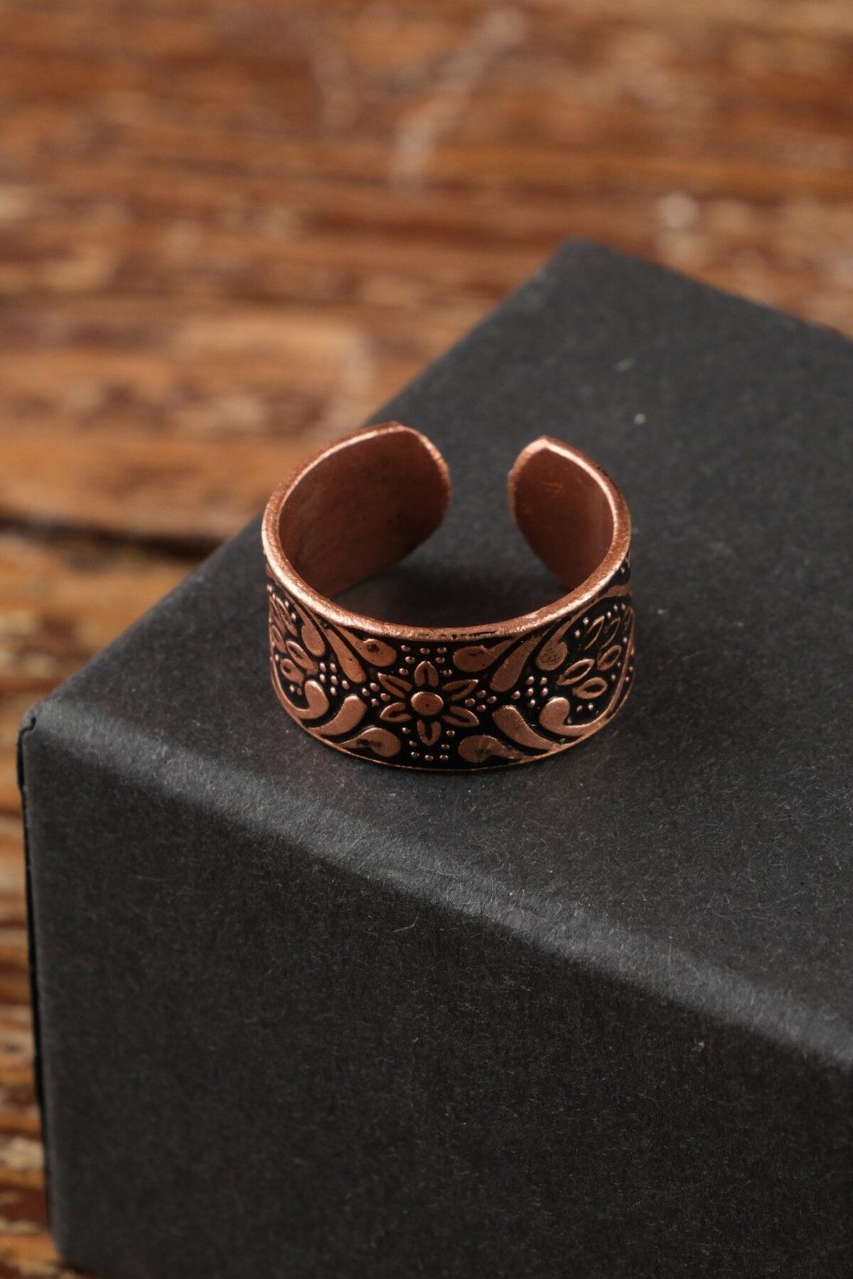 SUMRA El Yapımı Motifli Saf Bakır Unisex Yüzük SM-B-0327