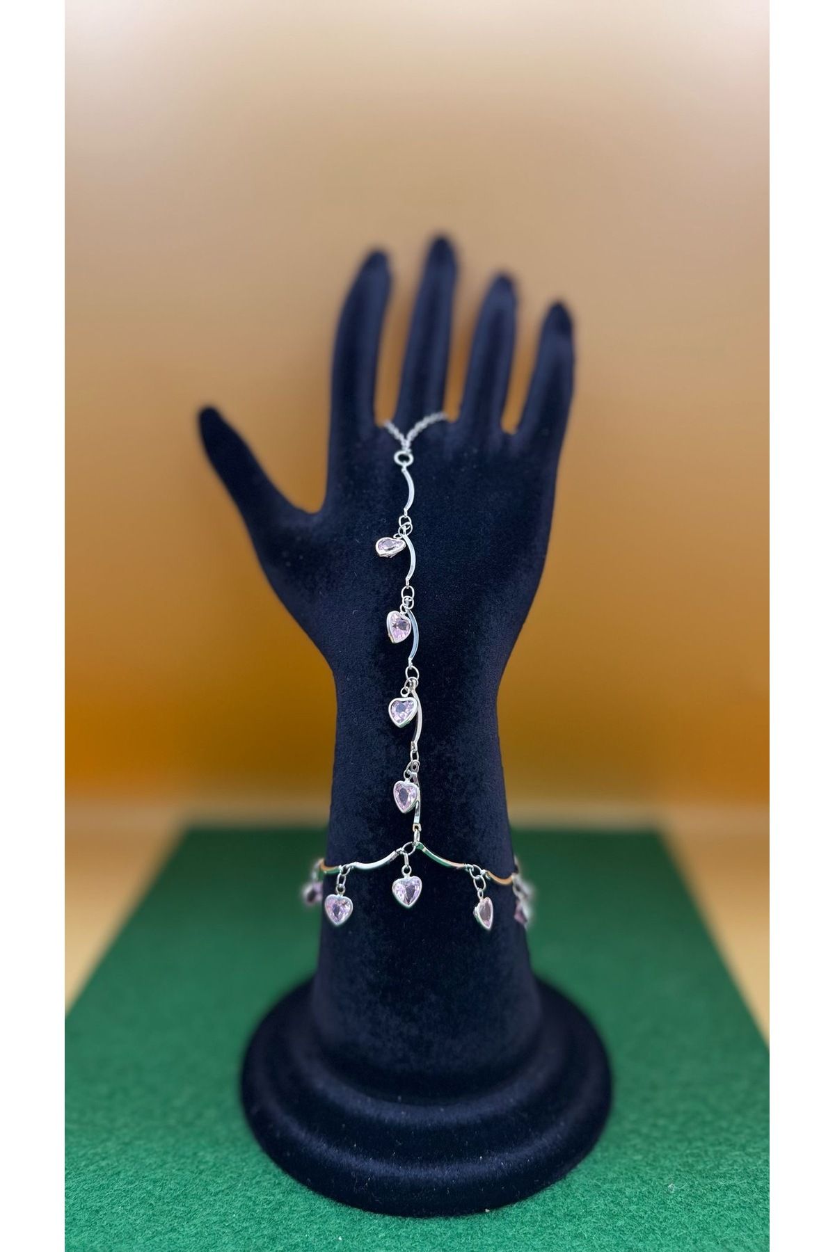 Gül Accessory Gümüş Renk Kalpli Zirkon Taşlı Özel Tasarım Şahmeran