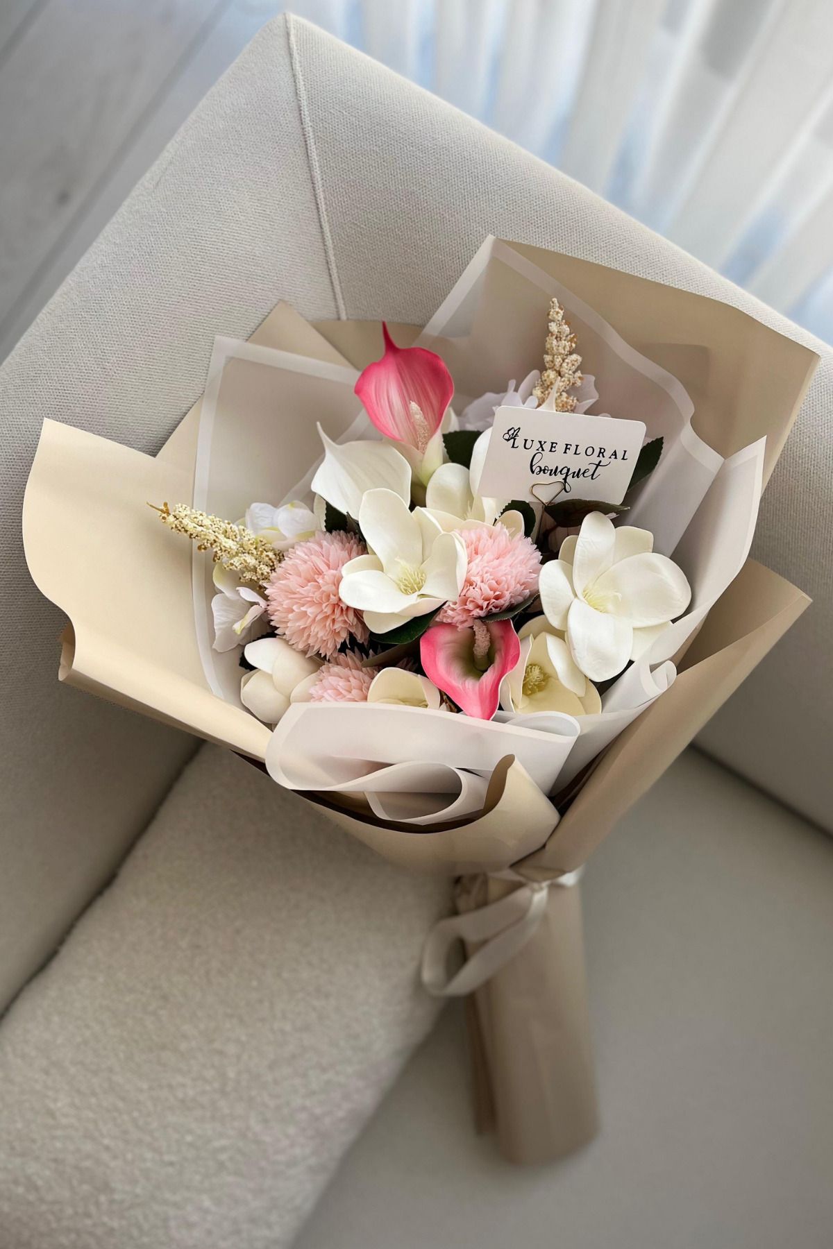 Luxe Floral Bouquet Vanilla Rose – Premium Pudra & Pembe Aranjman | Nişan Söz & Hediye İçin Lüks Buket | Dekoratif Çiçek