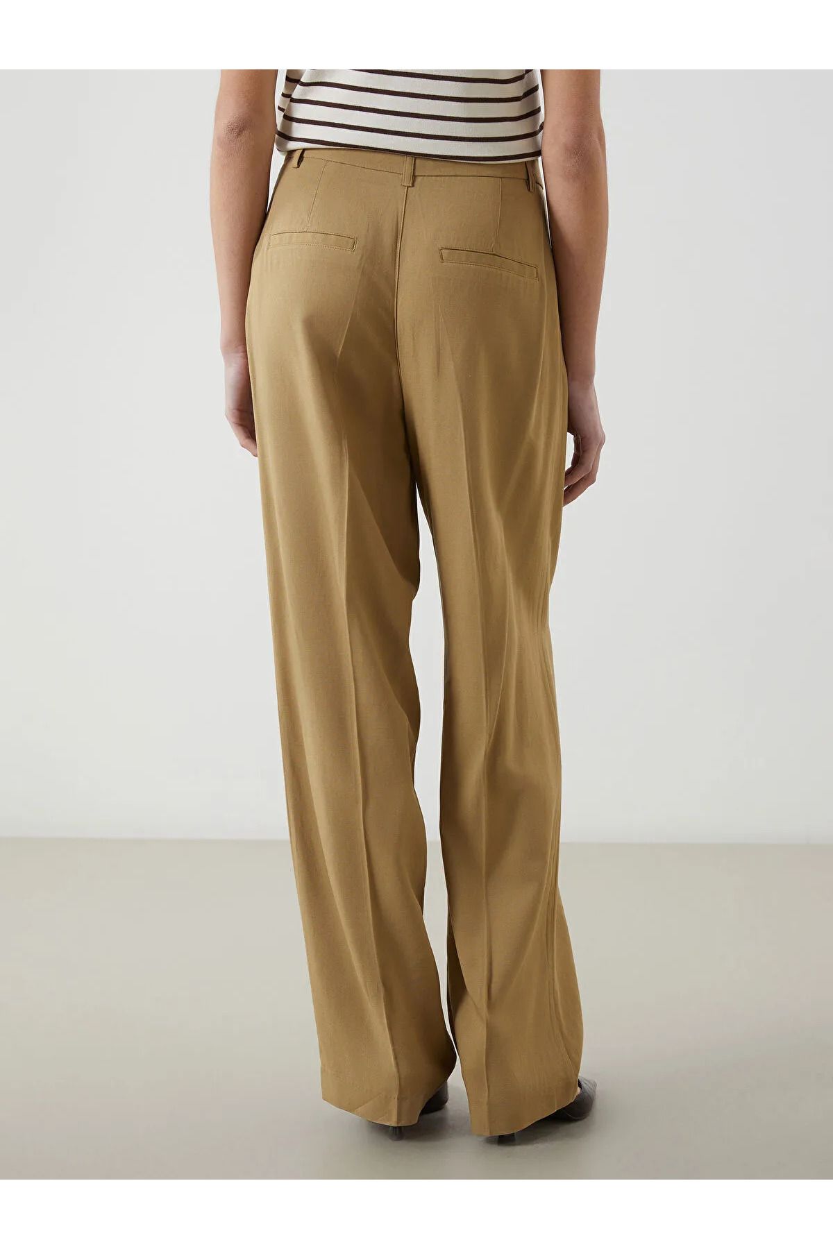 LC Waikiki-Pantaloni de damă în amestec de in cu talie elastică 3