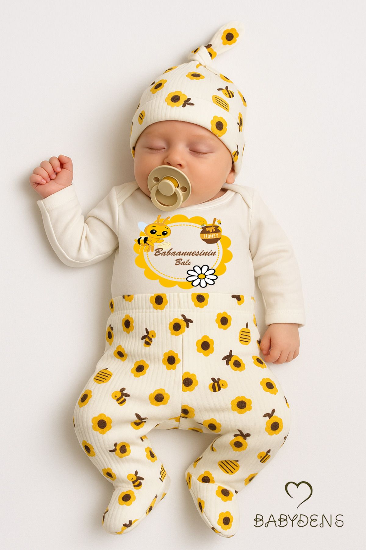 BABYDEN'S Babaannesinin Balı Yazılı 3lü Bebek Takımı Arı Desenli Patikli Alt,Bere,Çıtçıtlı Uzun Kollu Body Set